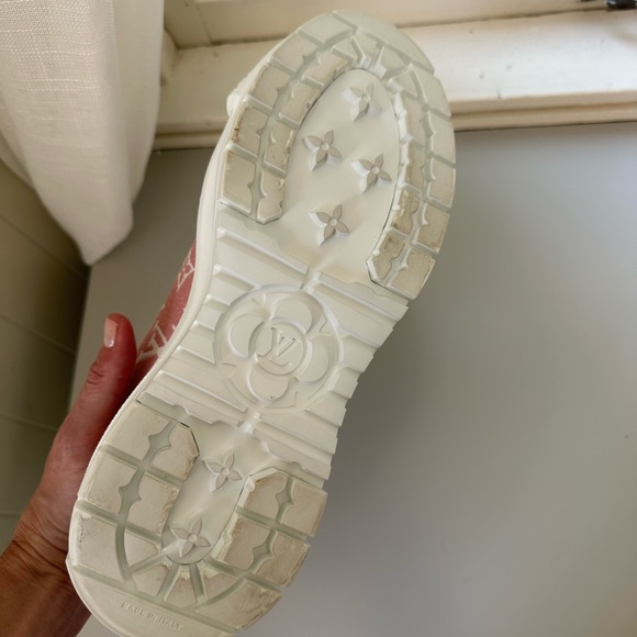 Louis Vuitton Squad Sneaker in pink never worn - Picture 5 of 9